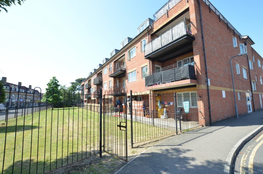 Images for Duett Court, St. Giles Close, TW5 0AF