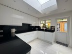 Beeton Close, Pinner, ha5 4nz