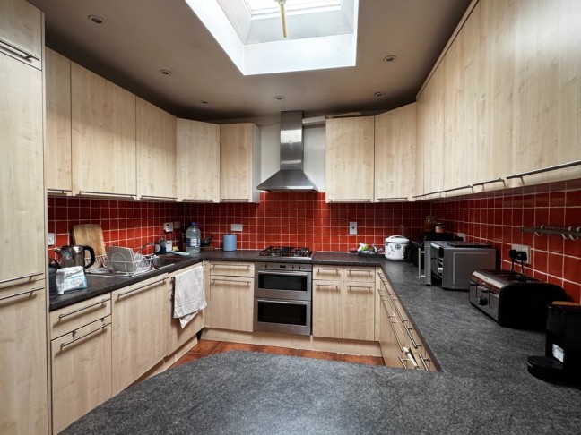 Long Lane, Hillingdon, Uxbridge, ub10 9pg